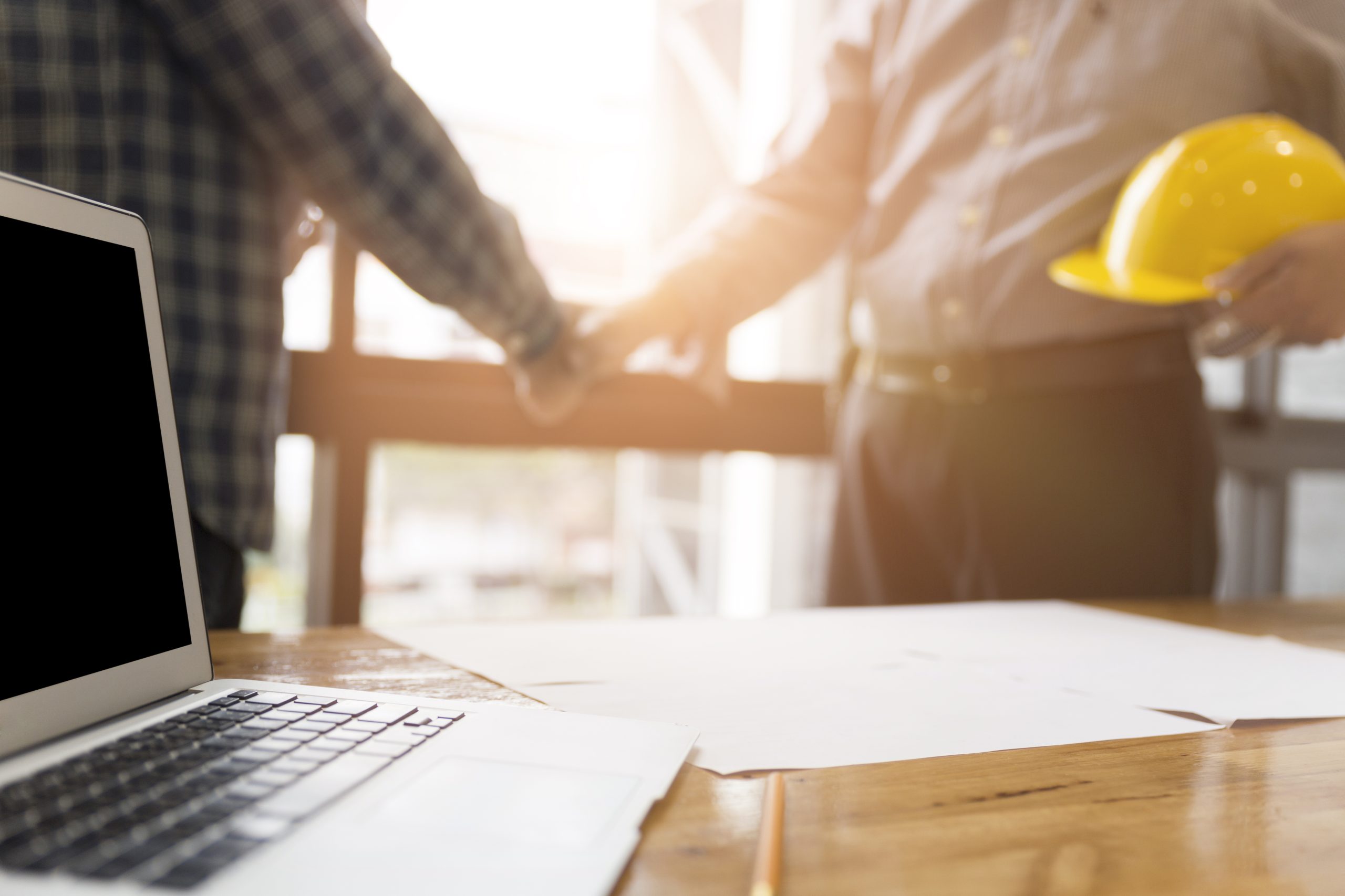 contractor shaking hands, contract compliant with ir35