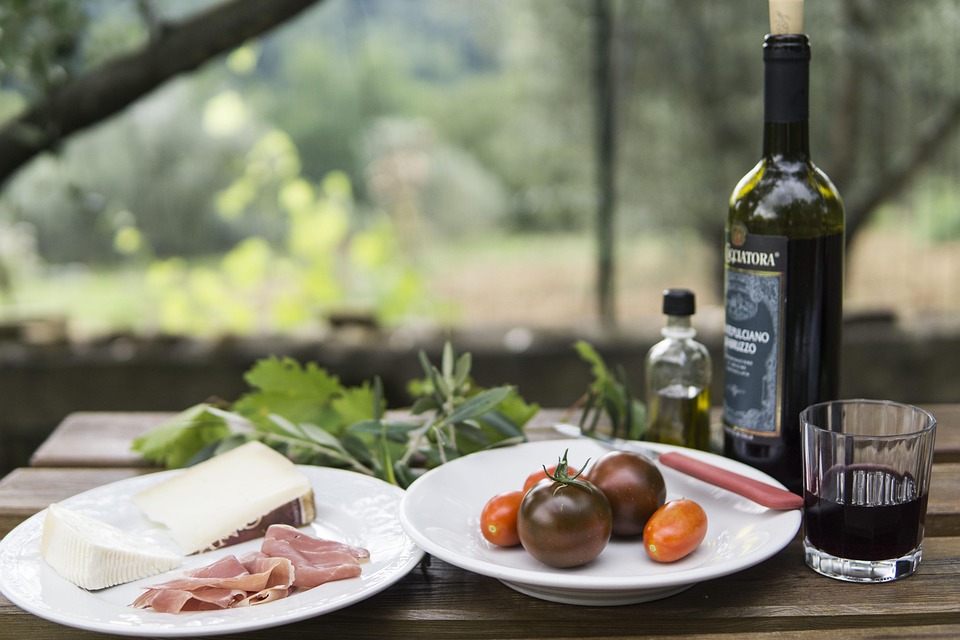Picnic, Wine, European, Outdoors, Cheese, Lifestyle